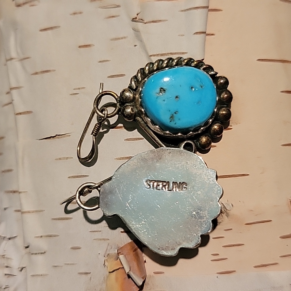 Vintage Turquoise Earrings - Picture 2 of 4